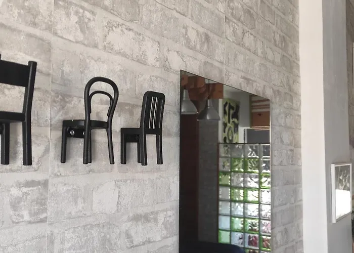Saltillo Alto White Studio